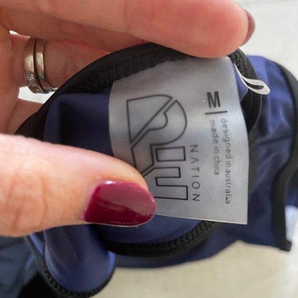 PE Nation Discus Sports Bra Blue Dark - Picture 5 of 5